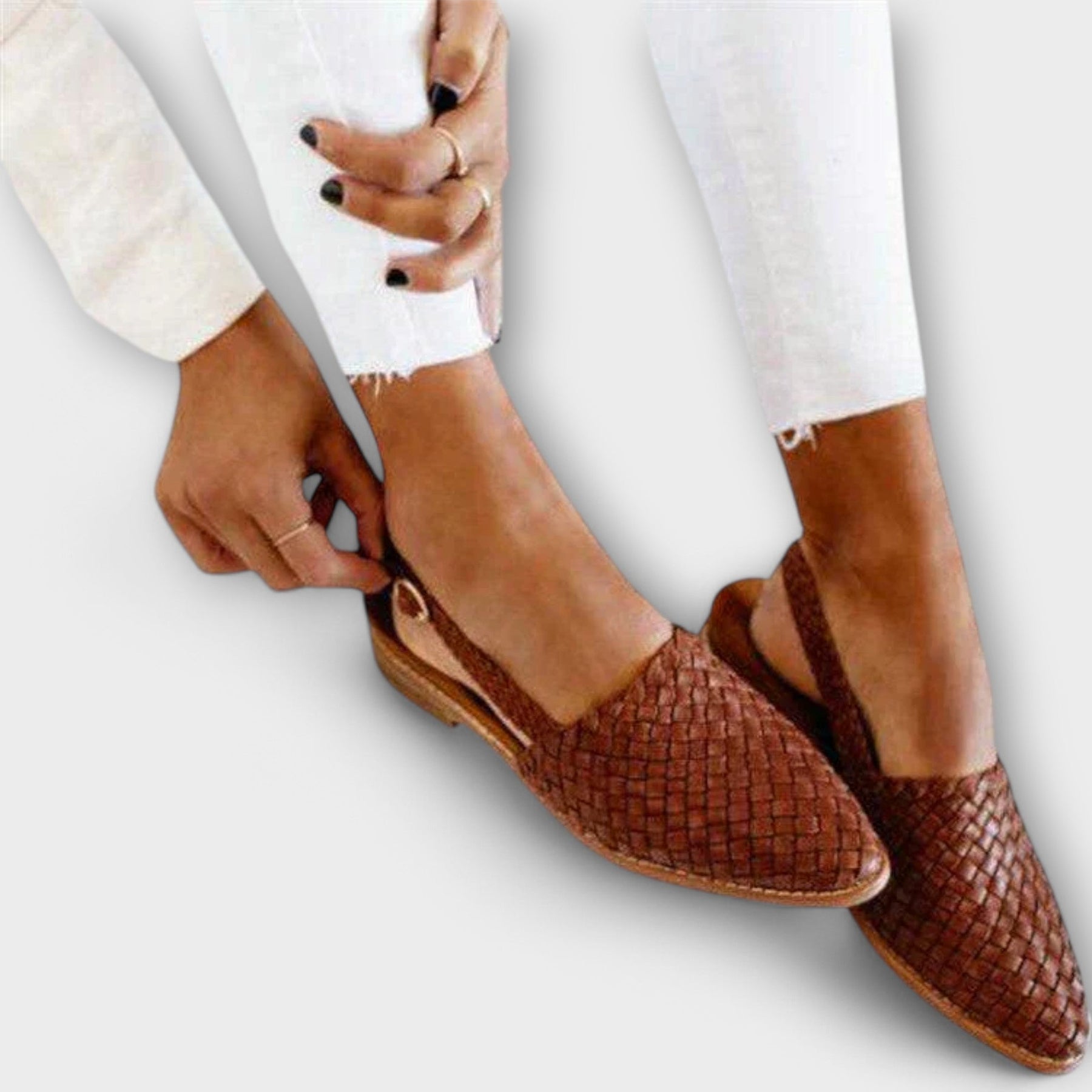 Lavinia | Pointed-Toe Woven Flat Shoes