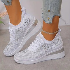 Gwendolyn Lightweight Lace-Up Sneakers