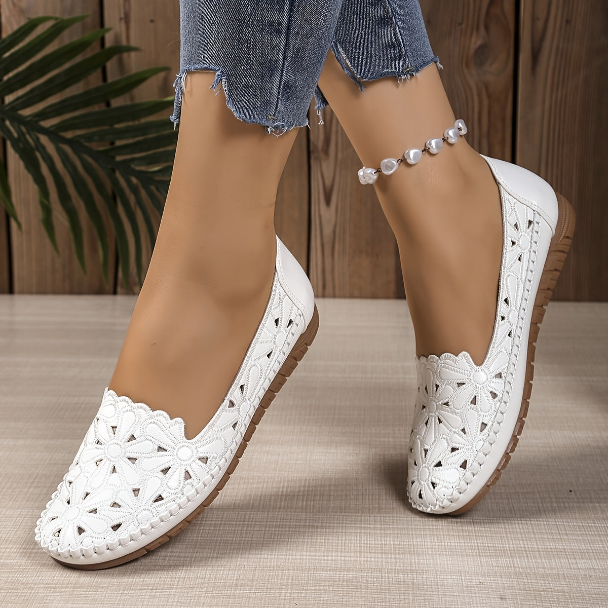 Violet | Floral Embroidered Comfort Ballet Flat