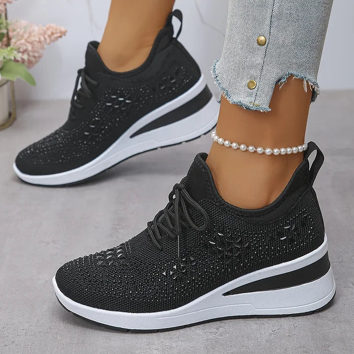 Gwendolyn Lightweight Lace-Up Sneakers