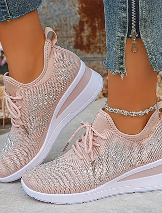 Gwendolyn Lightweight Lace-Up Sneakers