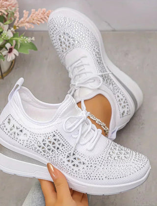 Gwendolyn Lightweight Lace-Up Sneakers