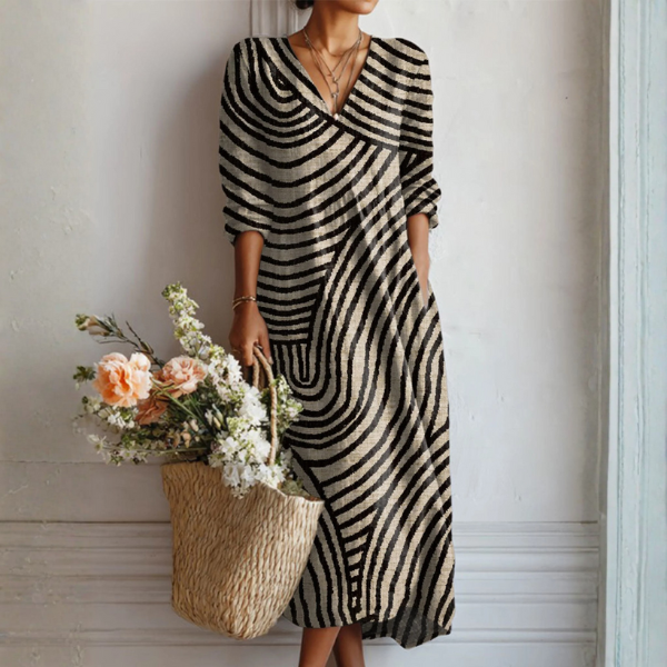 Relaxed Maxi Dress with Bold Print and V-Neckline