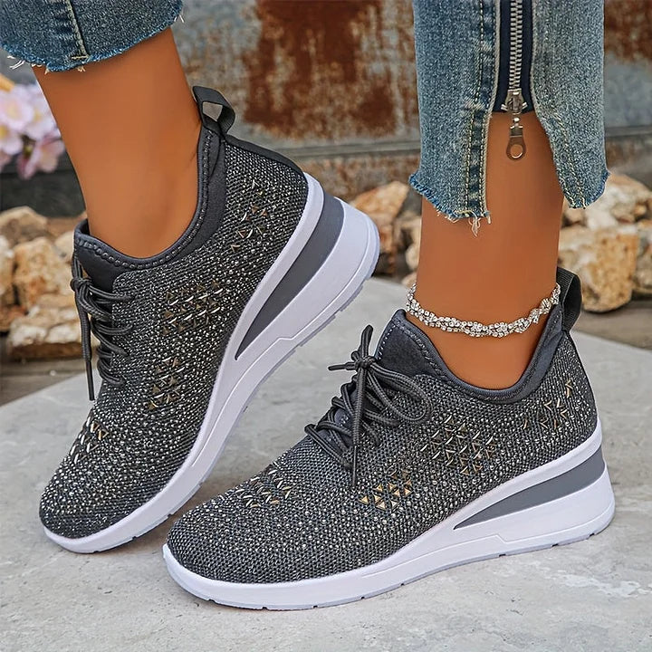 Gwendolyn Lightweight Lace-Up Sneakers