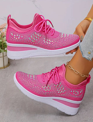 Gwendolyn Lightweight Lace-Up Sneakers