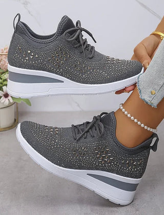 Gwendolyn Lightweight Lace-Up Sneakers